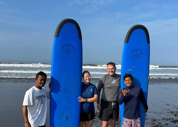 The Nyamo Surfschool & ゲストハウス