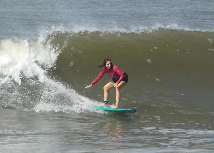 ゲストハウス The Nyamo Surfschool &
