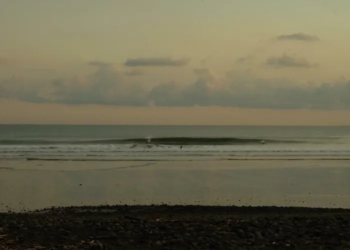 The Nyamo Surfschool & 2*